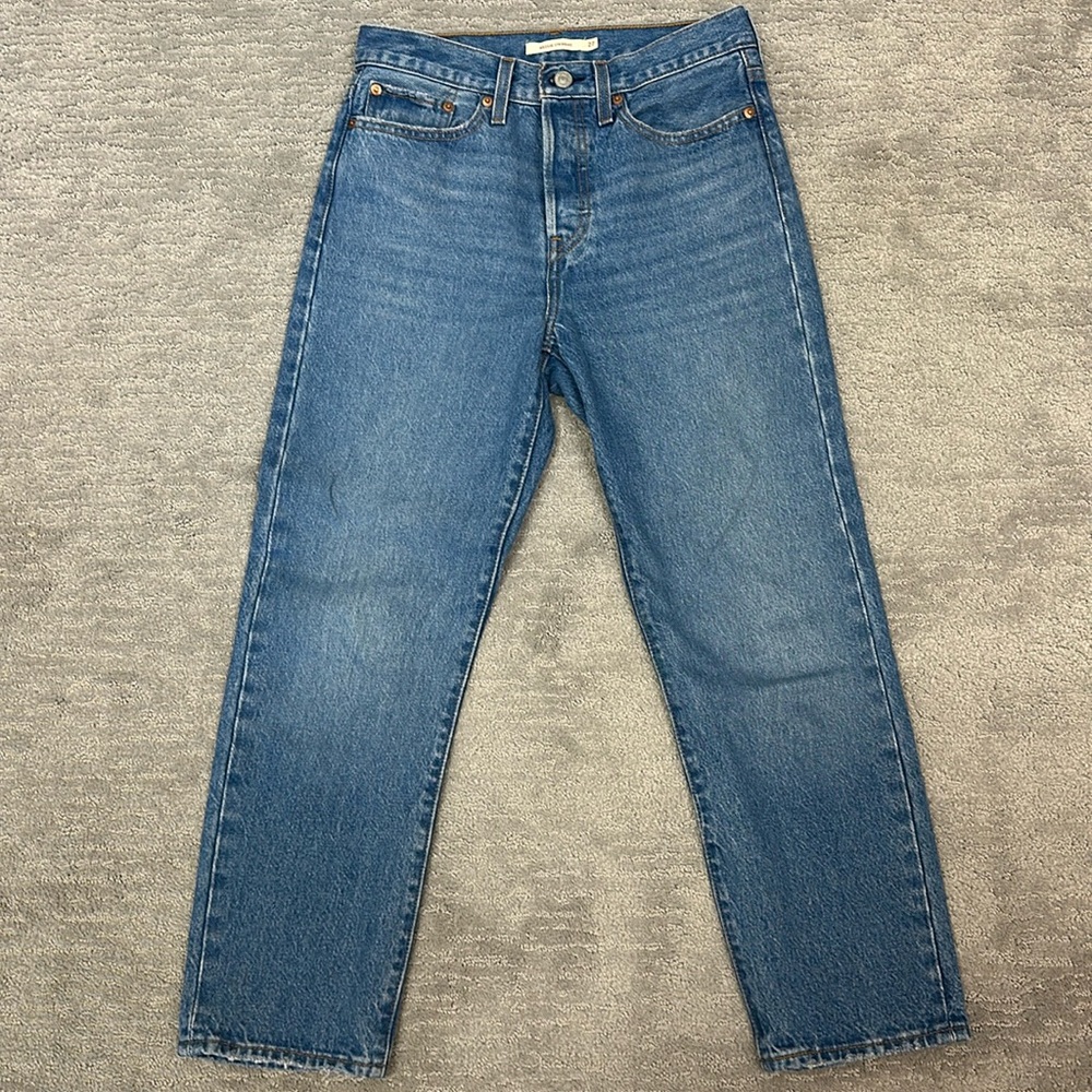 Levi’s straight fit jeans
